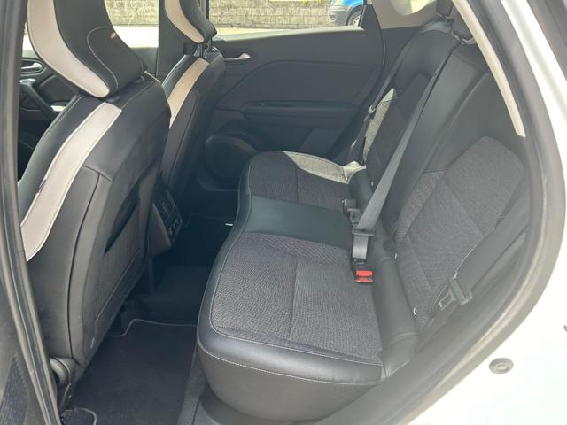 RENAULT Captur usata 21