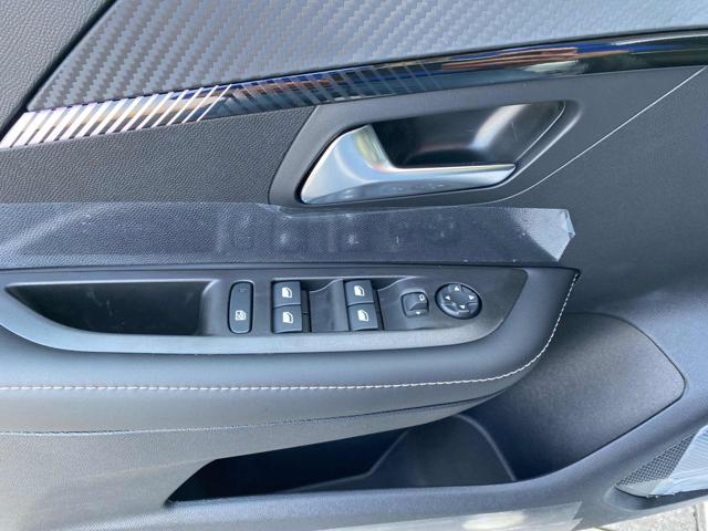 PEUGEOT 208 usata, con Touch screen