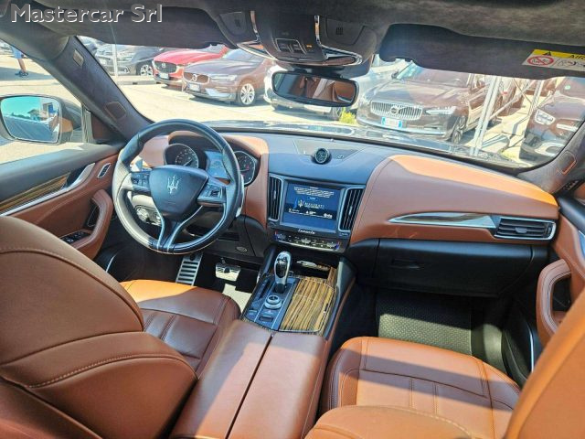 MASERATI Levante usata, con Autoradio