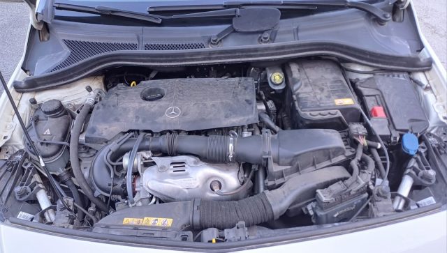 MERCEDES-BENZ B 200 usata, con Specchietti laterali elettrici