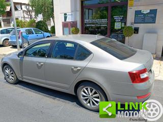 SKODA Octavia usata, con Bracciolo