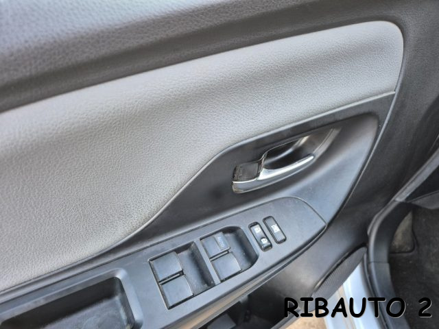 TOYOTA Yaris usata, con Airbag laterali