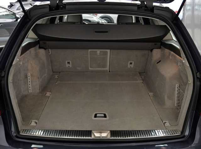 MERCEDES-BENZ E 250 usata, con Chiusura centralizzata