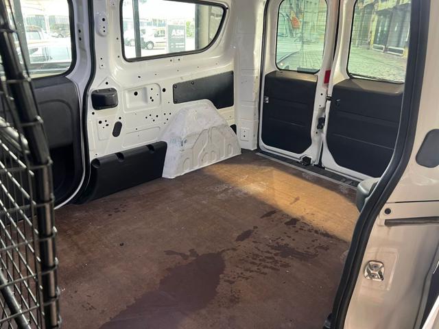 FIAT Doblo usata, con Park Distance Control