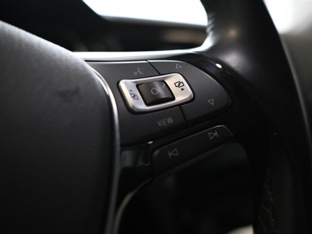 VOLKSWAGEN Golf usata, con Bracciolo