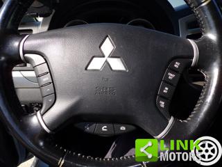 MITSUBISHI Pajero usata, con USB