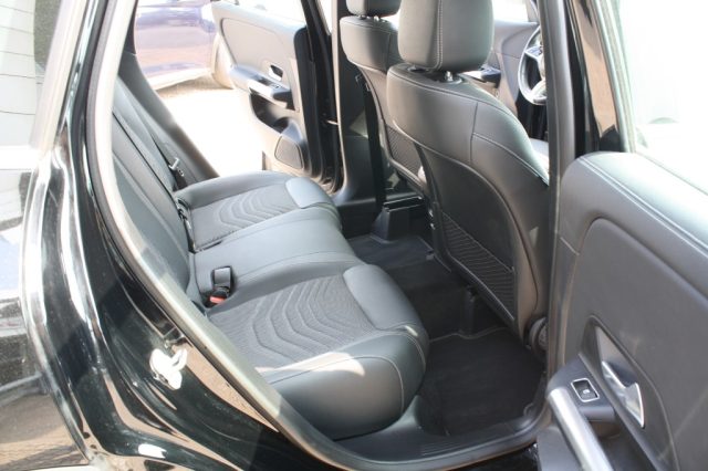 MERCEDES-BENZ GLA 180 usata, con ESP