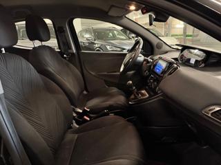 LANCIA Ypsilon usata, con Fendinebbia
