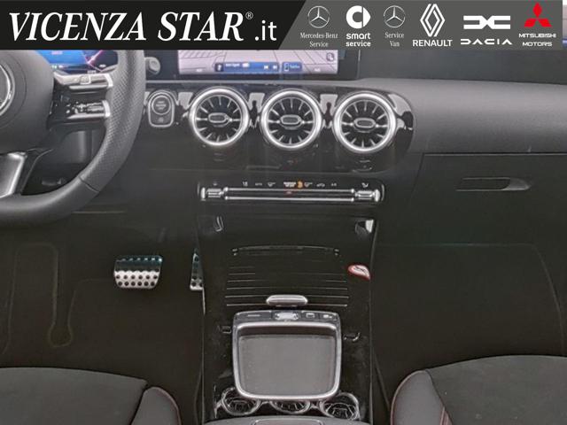 MERCEDES-BENZ CLA 180 usata, con Chiusura centralizzata