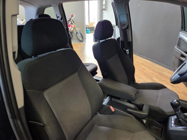 OPEL Zafira usata 17