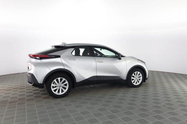 TOYOTA C-HR usata 2