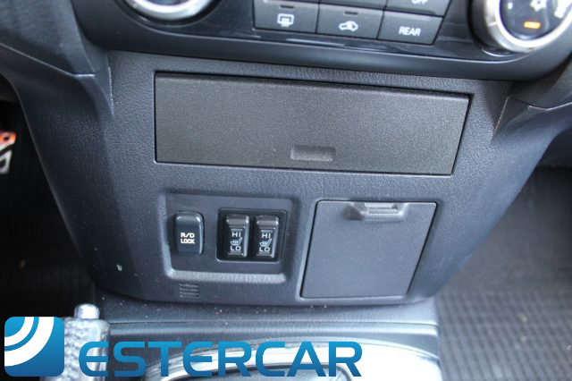 MITSUBISHI Pajero usata, con Servosterzo