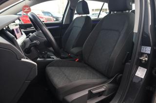 VOLKSWAGEN Golf usata, con Autoradio