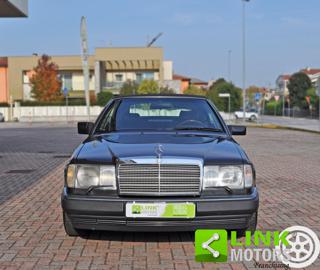 MERCEDES-BENZ CE 300 usata, con Pneumatici quattro stagioni