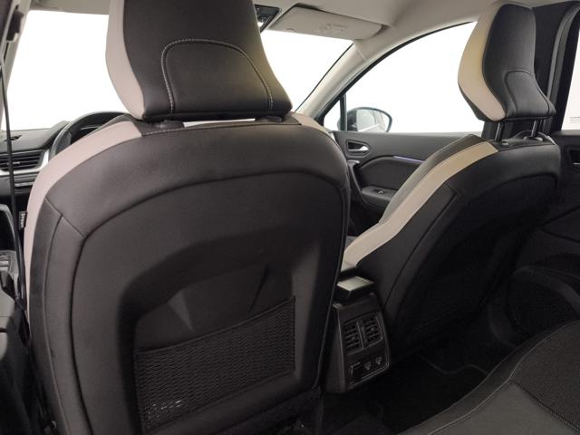 RENAULT Captur usata, con Bracciolo
