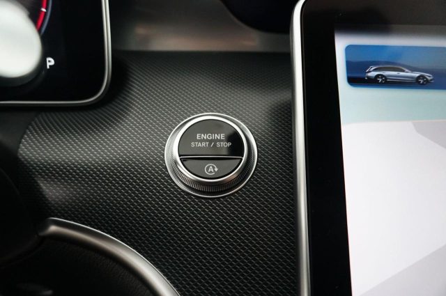MERCEDES-BENZ C 220 usata, con Sedile posteriore sdoppiato
