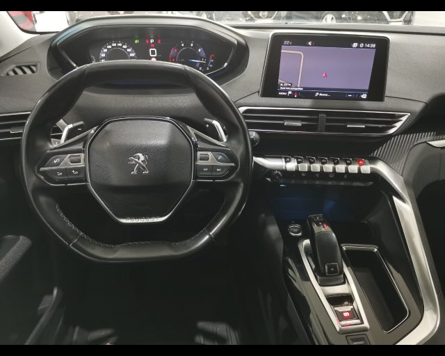 PEUGEOT 5008 usata, con Climatizzatore