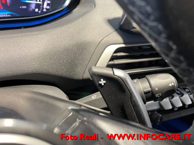 PEUGEOT 3008 usata, con Touch screen