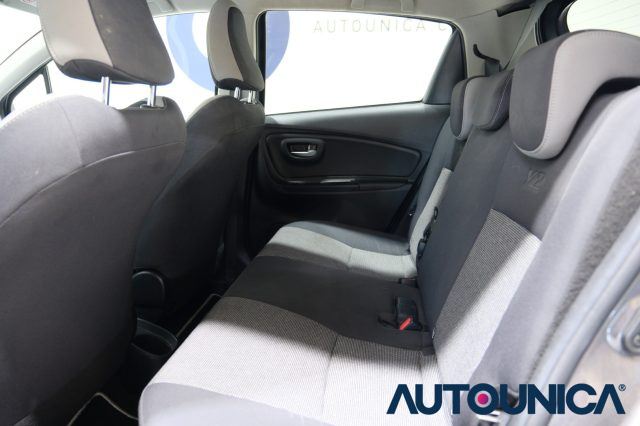 TOYOTA Yaris usata 36
