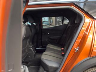 PEUGEOT 2008 usata, con Sedile posteriore sdoppiato