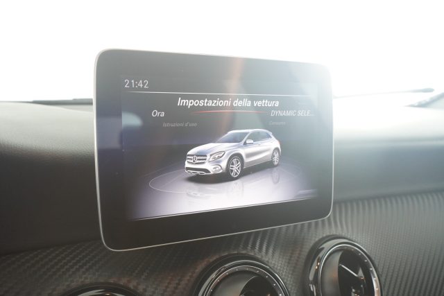 MERCEDES-BENZ CLA usata 16