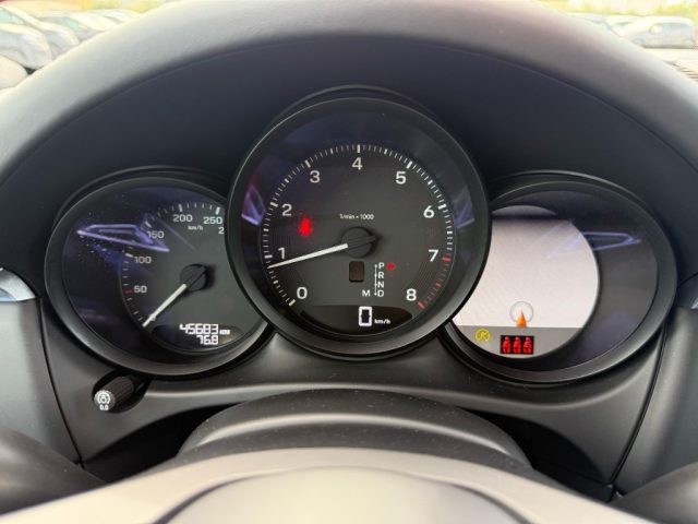 PORSCHE Macan usata, con Interni in pelle