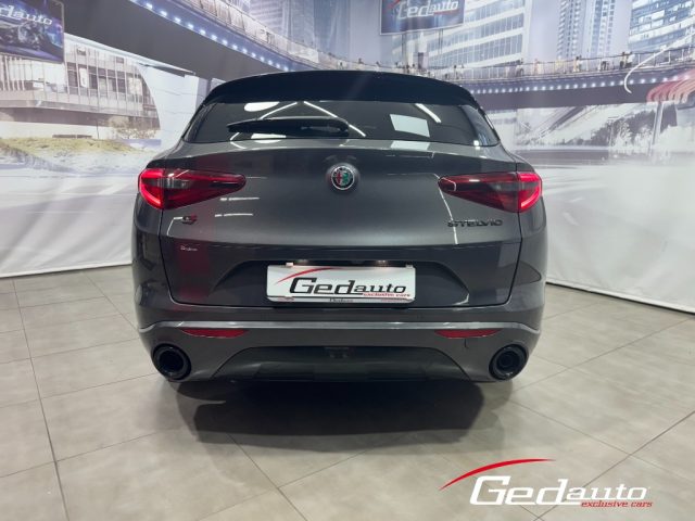 ALFA ROMEO Stelvio usata, con Alzacristalli elettrici