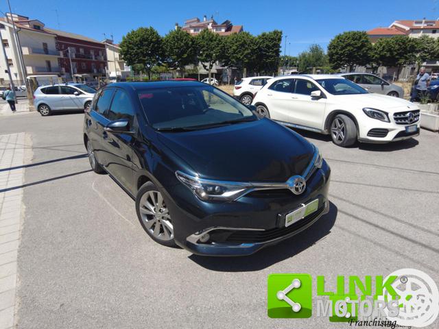 TOYOTA Auris usata 1