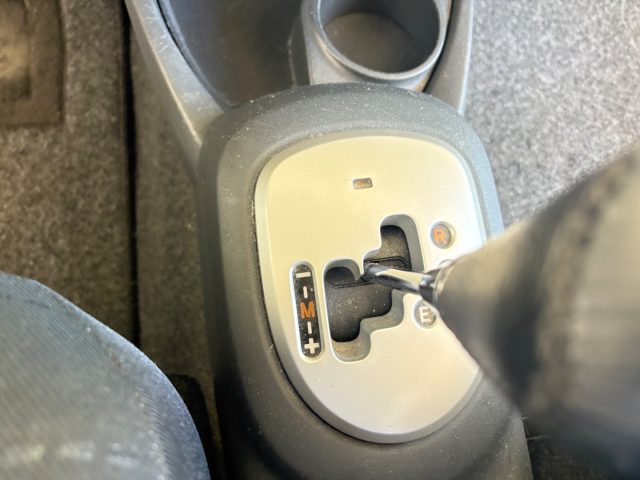 TOYOTA Yaris usata, con Volante multifunzione