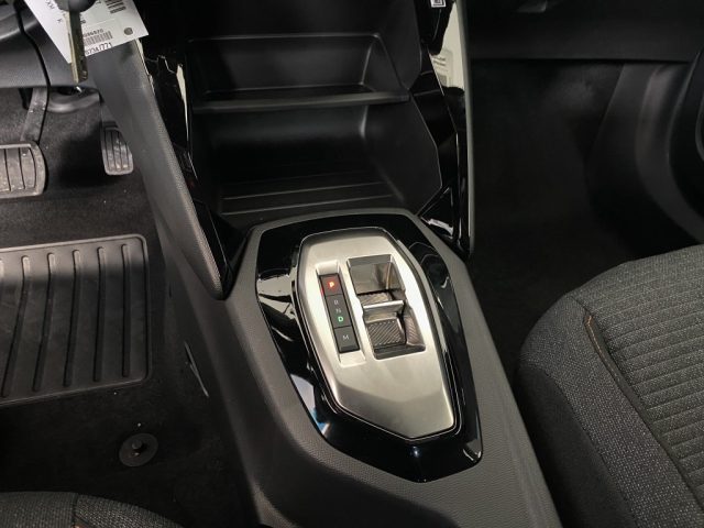 PEUGEOT 2008 usata, con Frenata d