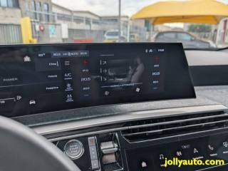 PEUGEOT 5008 usata, con Touch screen