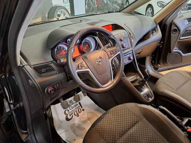 OPEL Zafira Tourer usata, con Chiusura centralizzata