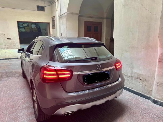 MERCEDES-BENZ GLA 200 usata, con Airbag