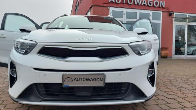 KIA Stonic usata, con Sensori di parcheggio anteriori