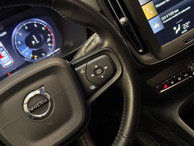 VOLVO XC40 usata, con Volante in pelle