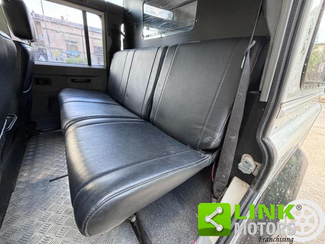 LAND ROVER Defender usata 15