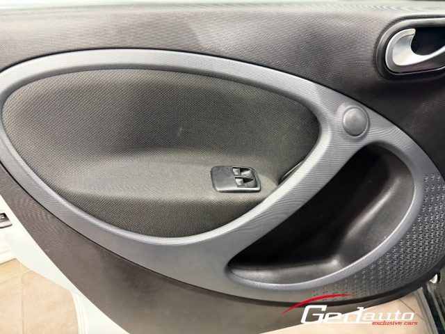 SMART ForFour usata, con Controllo automatico clima