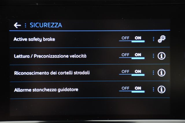 PEUGEOT 208 usata, con Cruise Control