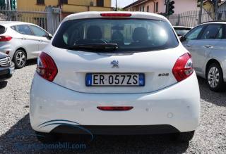 PEUGEOT 208 usata, con Alzacristalli elettrici
