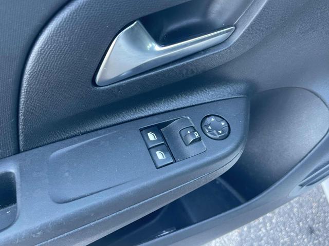 OPEL Corsa usata, con Climatizzatore