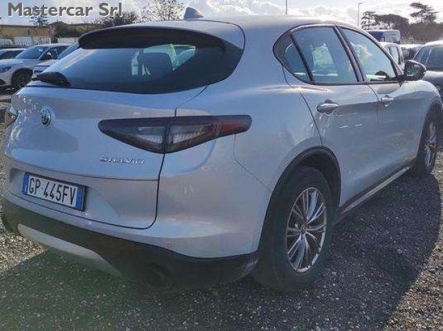 ALFA ROMEO Stelvio usata, con Alzacristalli elettrici