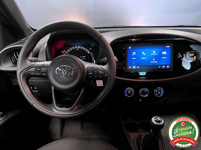 TOYOTA Aygo X usata 9
