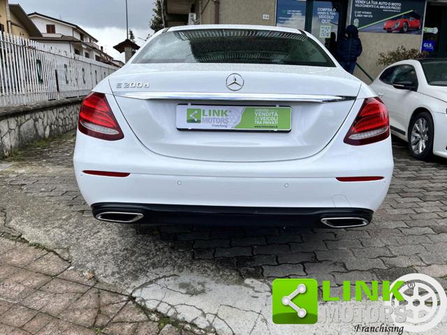 MERCEDES-BENZ E 200 usata, con Cruise Control