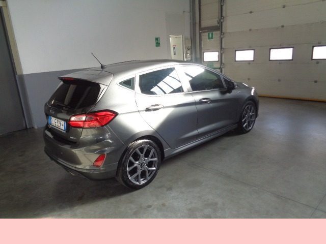FORD Fiesta usata, con Autoradio