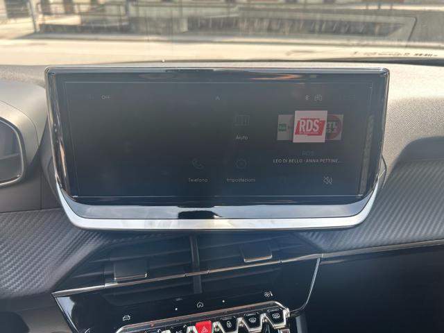 PEUGEOT 2008 usata, con Sistema di navigazione