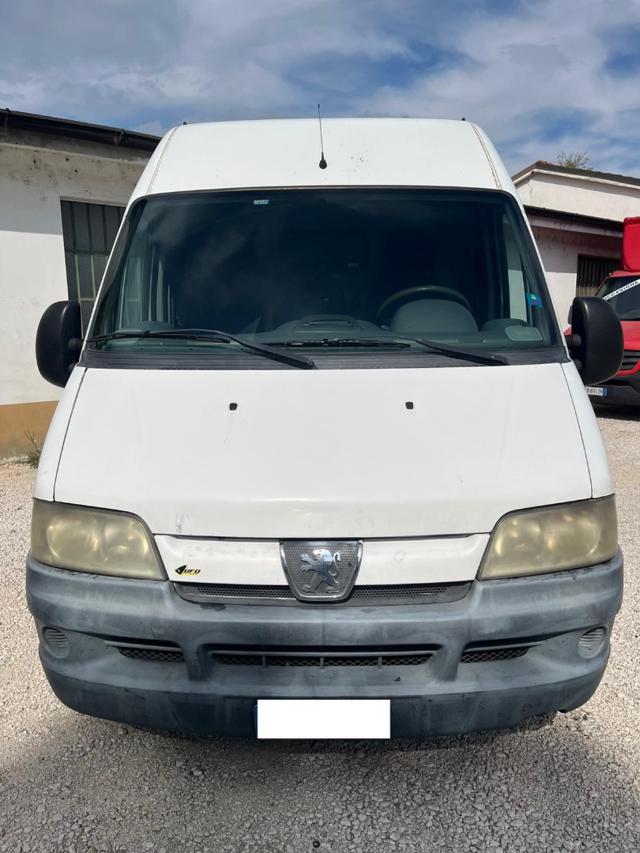 PEUGEOT Boxer usata, con Airbag
