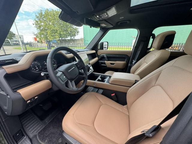 LAND ROVER Defender usata, con Boardcomputer