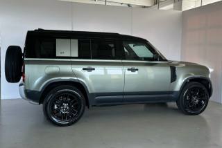 LAND ROVER Defender usata, con Autoradio