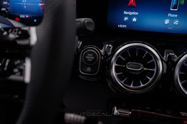 MERCEDES-BENZ GLA 200 usata, con Vetri oscurati