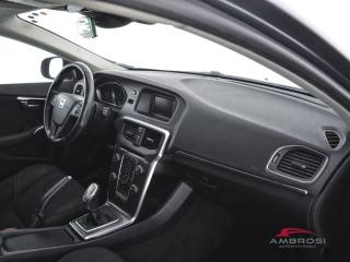 VOLVO V40 usata 11